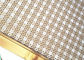 Dekorasi Lubang Persegi Jenis Pegangan Balustrade Weave Mesh Dengan Bingkai Warna Emas