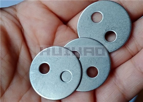 14 Gauge stainless steel lacing anchors digunakan untuk mengamankan penutup isolasi yang dapat digunakan kembali